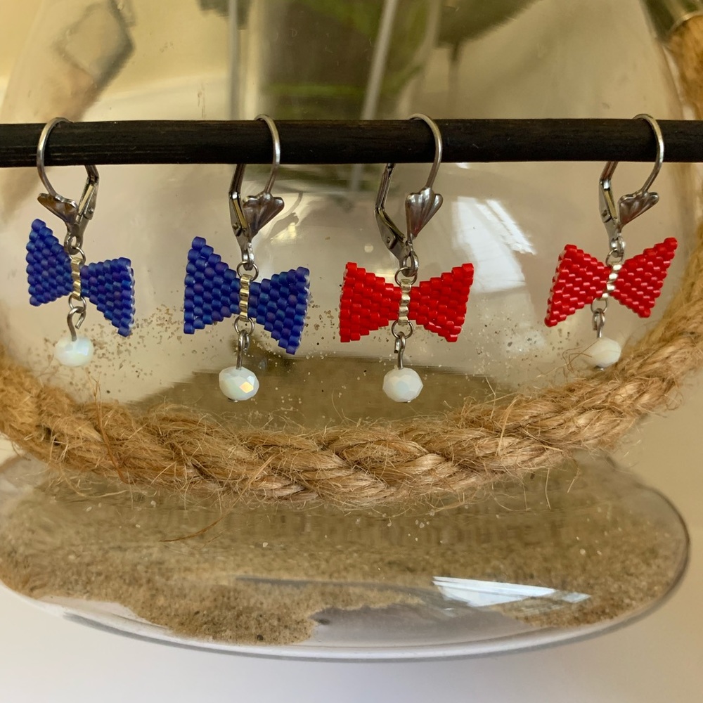 Bow earrings